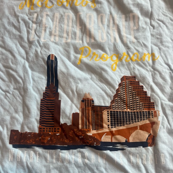 (390) *UT MCCOMBS LEADERSHIP PROGRAM SHIRT* - Picture 3 of 5